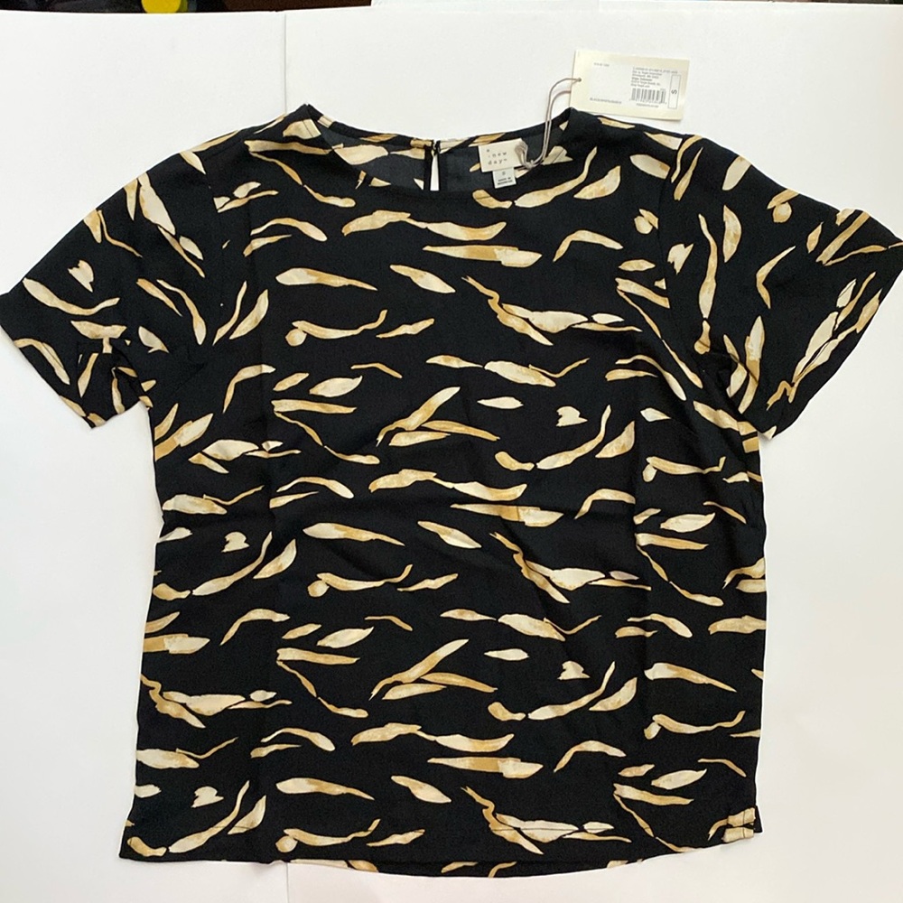 New Day Short Sleeve Blouse
